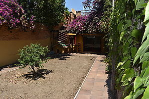 Agradable casa amb jardí privat i terrassa solàrium a la part de dalt