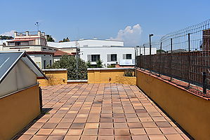 Agradable casa amb jardí privat i terrassa solàrium a la part de dalt