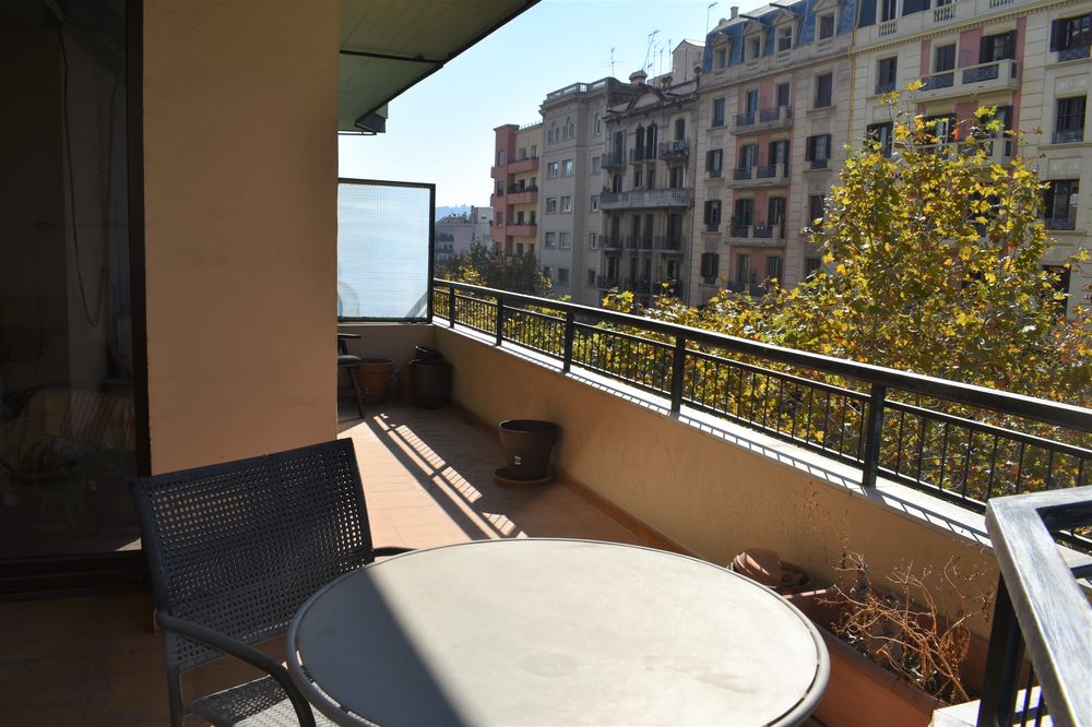 Alquiler de temporada: Piso con Gran terraza con vistas a Francesc Macià