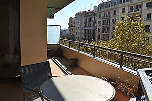 Lloguer de temporada: Pis amb Gran terrassa amb vistes a Francesc Macià