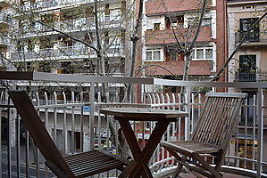Vivienda exterior de 3 habitaciones + balcón exterior (apto para mesa y sillas)