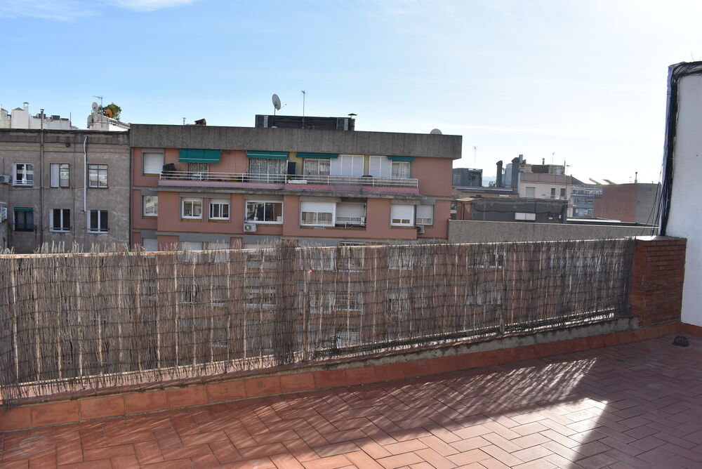 Fantàstic sobreàtic en lloguer amb gran terrassa!