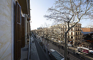 En mig del centre de les Rambles pis de 3 habitaciones en venda!