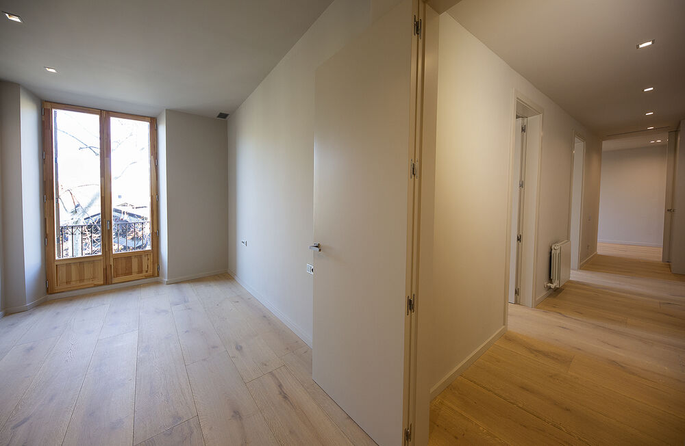 En pleno centro de las Ramblas vivienda de 3 habitaciones en venta!