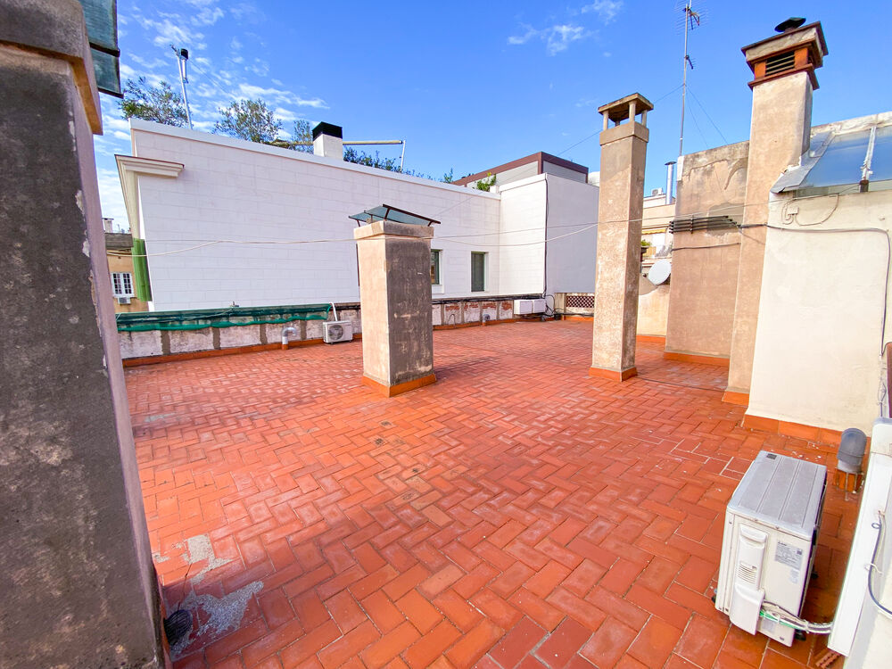 Piso-local planta baja en venta con gran terraza comunitaria!