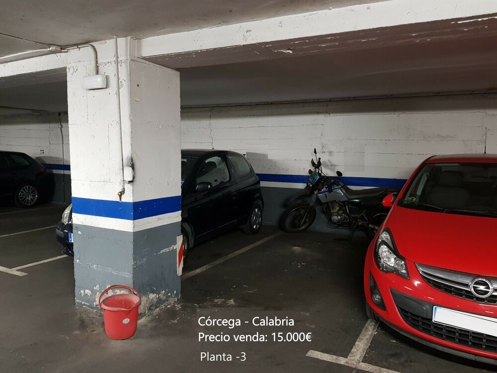 Several car parks for sale in the Nova Esquerra Eixample area