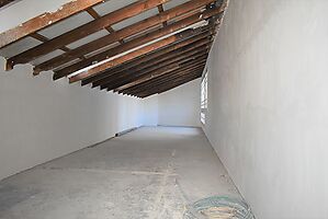Diaphanous attic to reform in Via Laietana (without identity card) with direct access to terrace