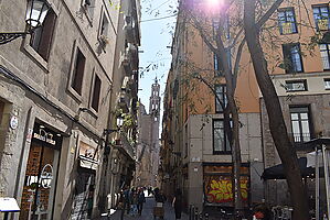 Ático diáfano a reformar en Via Laietana (sin cédula) con acceso directo a terraza