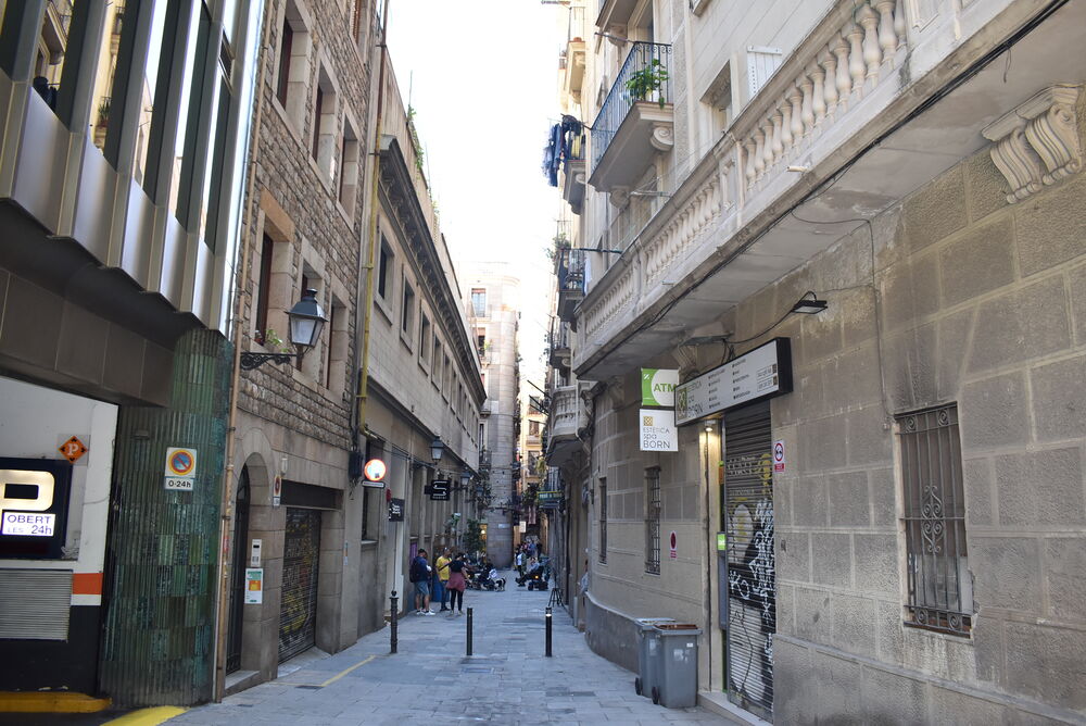 Àtic diàfan a reformar a Via Laietana (sense cèdula) amb accés directe a terrassa