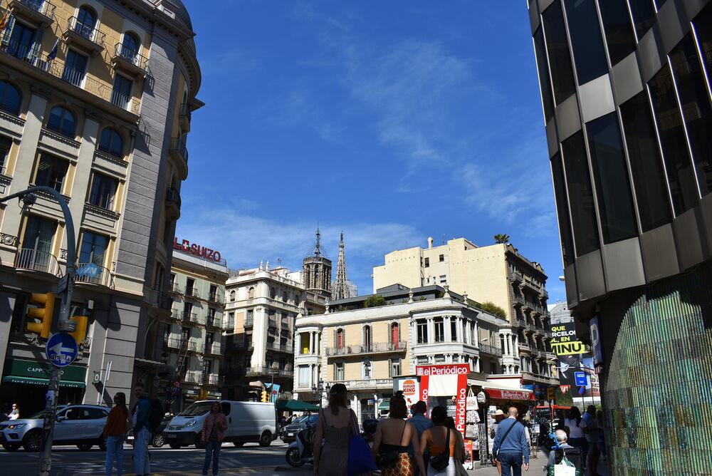 Ático diáfano a reformar en Via Laietana (sin cédula) con acceso directo a terraza