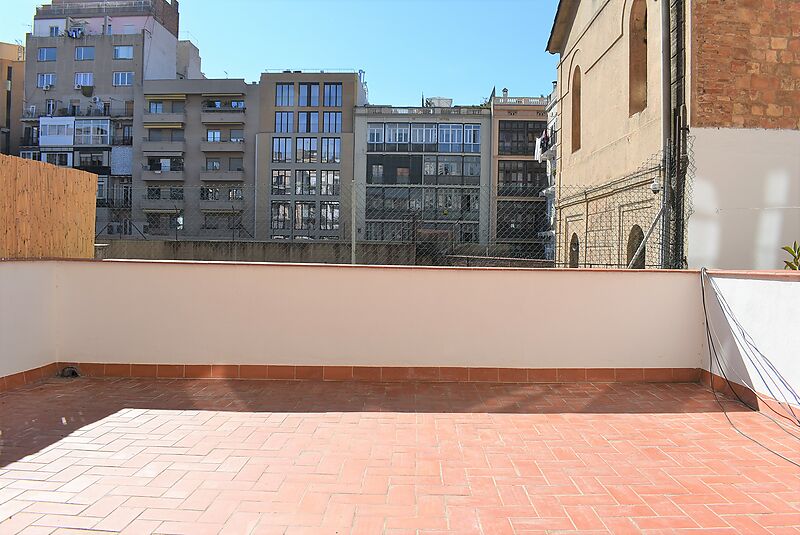 High standing house with patio in calle Diputación with Muntaner