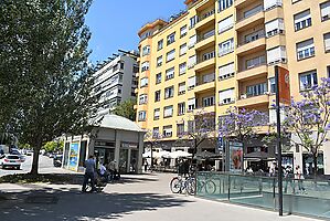 For sale updated apartment in Balmes