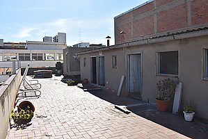 Nava de 4 plantas + terraza solarium con muchas opciones!