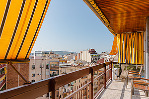 Ático en alquiler en la Avenida Josep Tarradellas