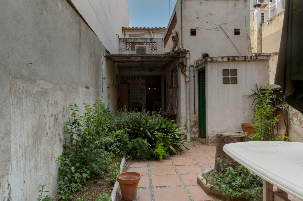 Chalet adosado de dos plantas para reformar al gusto en el barrio de Sant Andreu