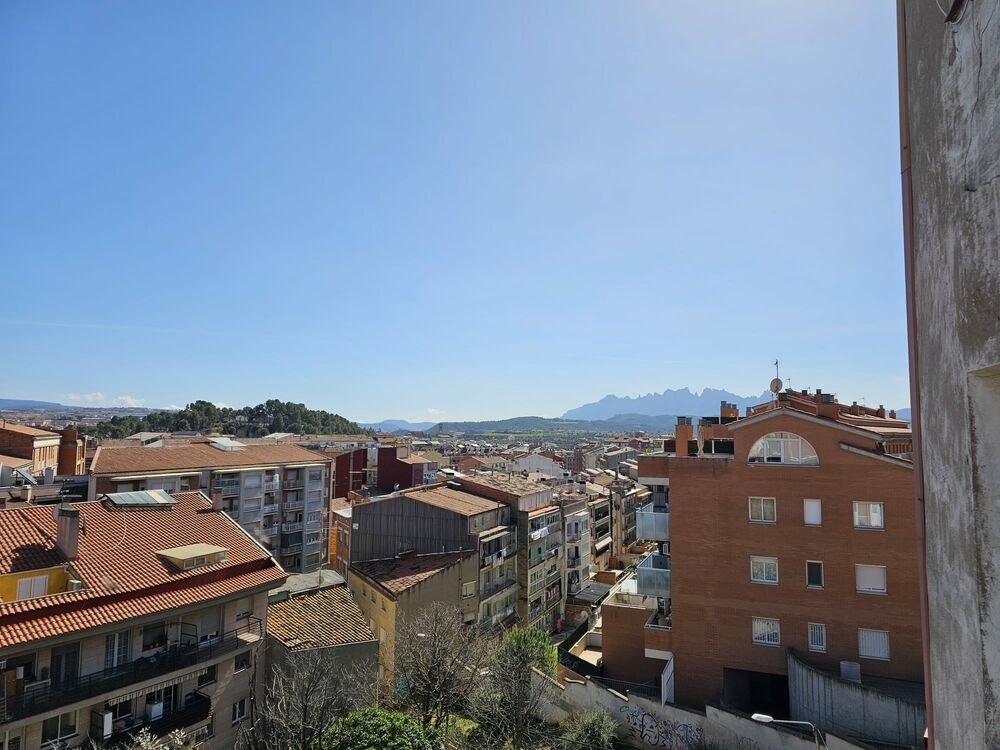 En venta edificio de viviendas en el Poble nou de Manresa