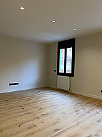 Flat for sale newly refurbished with 3 bedrooms