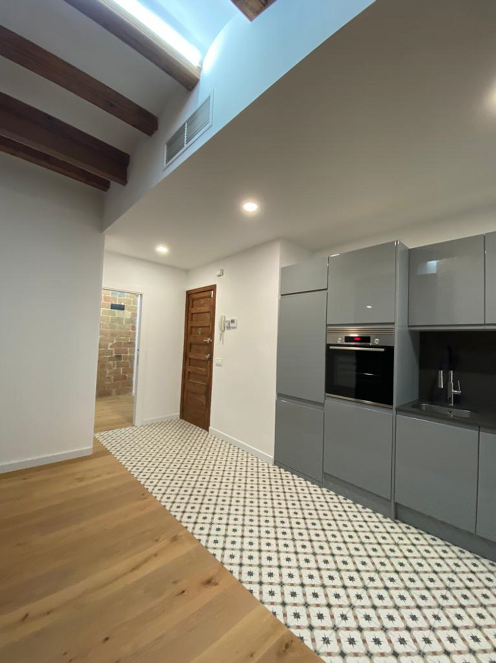 En venta piso de dos habitaciones cerca de la calle Tarragona