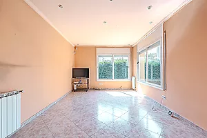 Exclusiva casa con jardín, piscina y solárium en el corazón de Sant Quirze