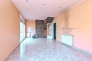 Exclusiva casa con jardín, piscina y solárium en el corazón de Sant Quirze