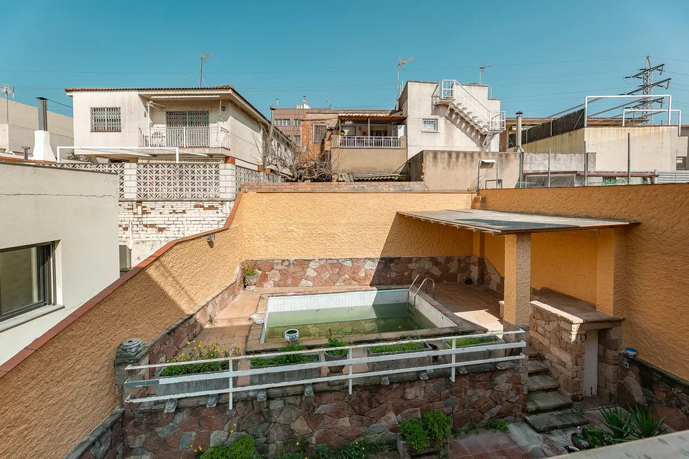Exclusiva casa con jardín, piscina y solárium en el corazón de Sant Quirze