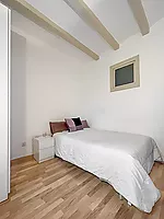 Flat for sale in La Nova Esquerra, rented until 27 December 2024