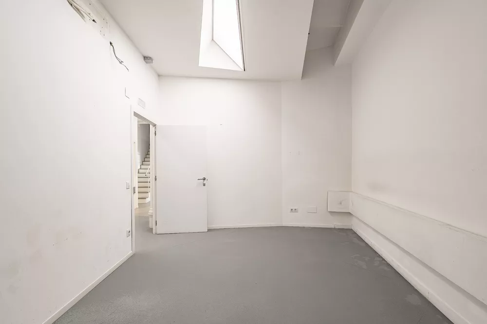 233 m² Commercial Premises in a Prime Location – For Sale or Rent