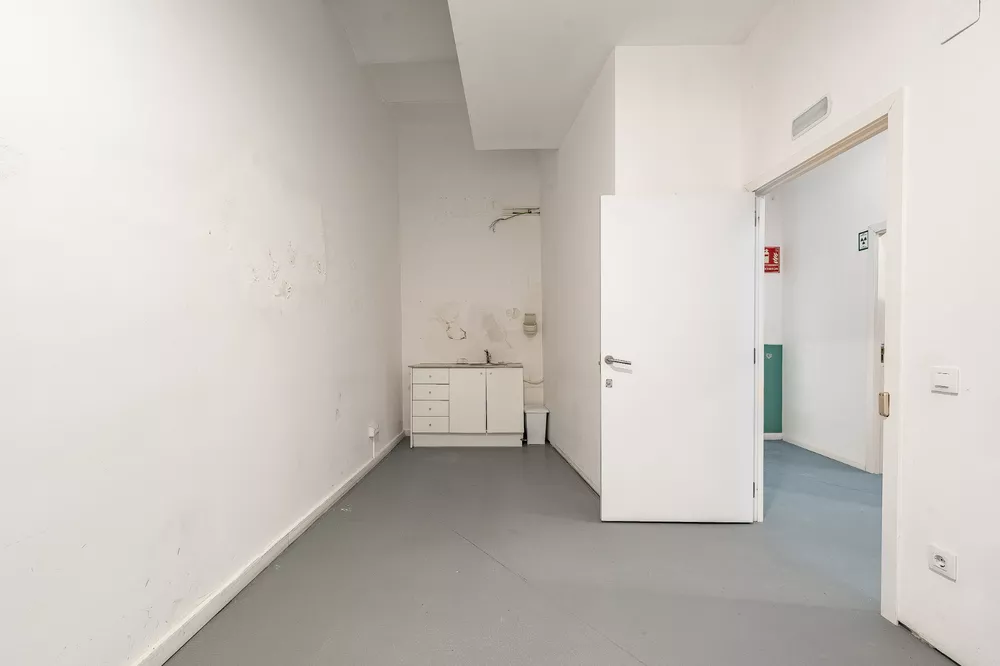 233 m² Commercial Premises in a Prime Location – For Sale or Rent