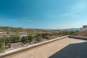 Xalet de lloguer temporal amb piscina, grans vistes i màxim confort