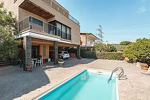 Xalet de lloguer temporal amb piscina, grans vistes i màxim confort