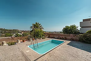 Xalet de lloguer temporal amb piscina, grans vistes i màxim confort