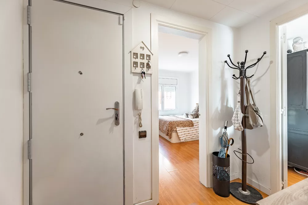 Piso reformado hace 2 años, con 3 habitaciones y gran terraza