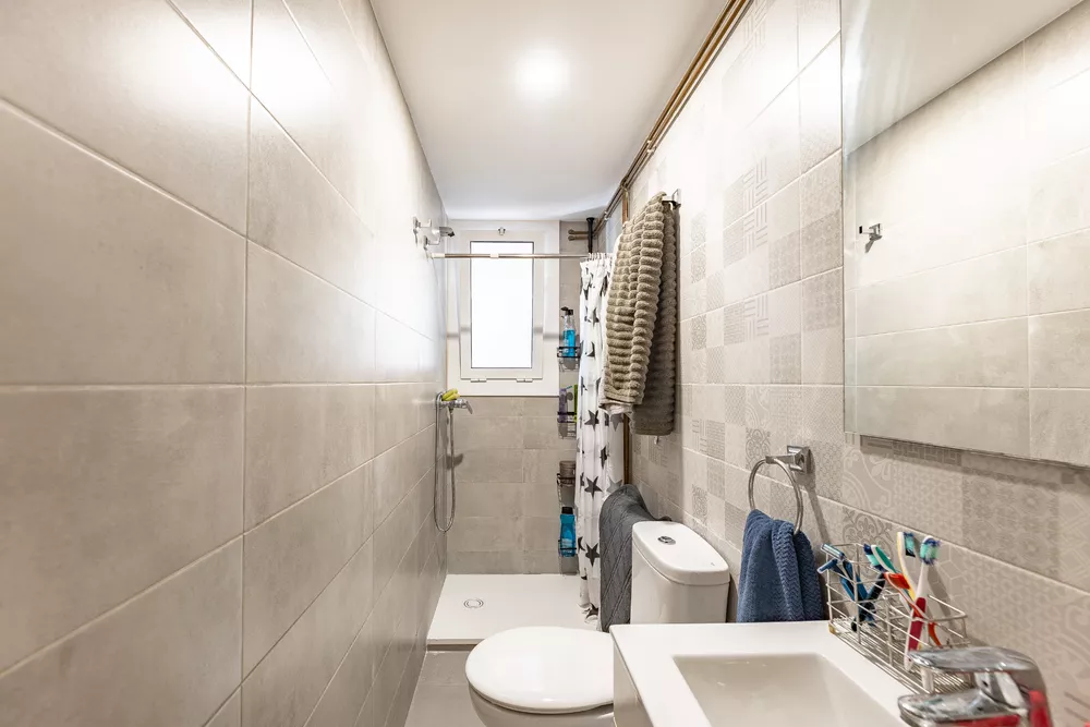 Piso reformado hace 2 años, con 3 habitaciones y gran terraza