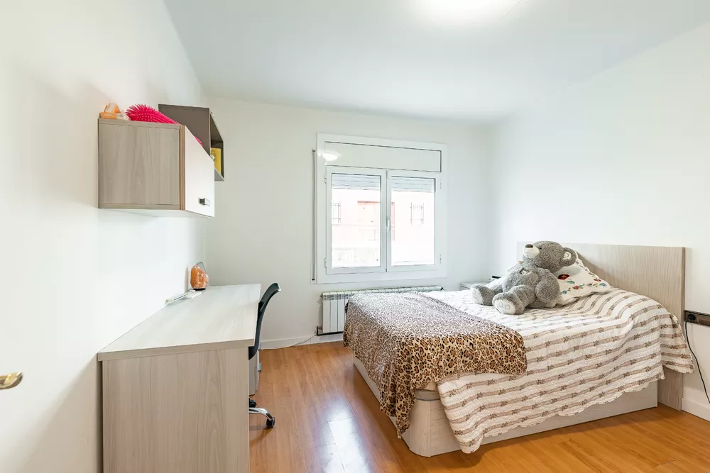 Piso reformado hace 2 años, con 3 habitaciones y gran terraza