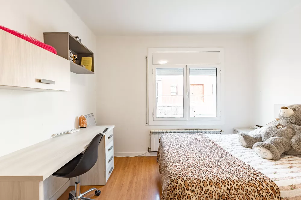 Piso reformado hace 2 años, con 3 habitaciones y gran terraza
