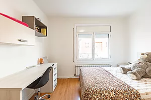 Piso reformado hace 2 años, con 3 habitaciones y gran terraza