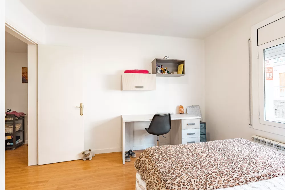 Piso reformado hace 2 años, con 3 habitaciones y gran terraza