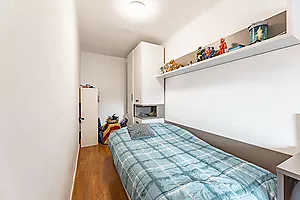 Piso reformado hace 2 años, con 3 habitaciones y gran terraza