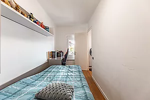 Piso reformado hace 2 años, con 3 habitaciones y gran terraza