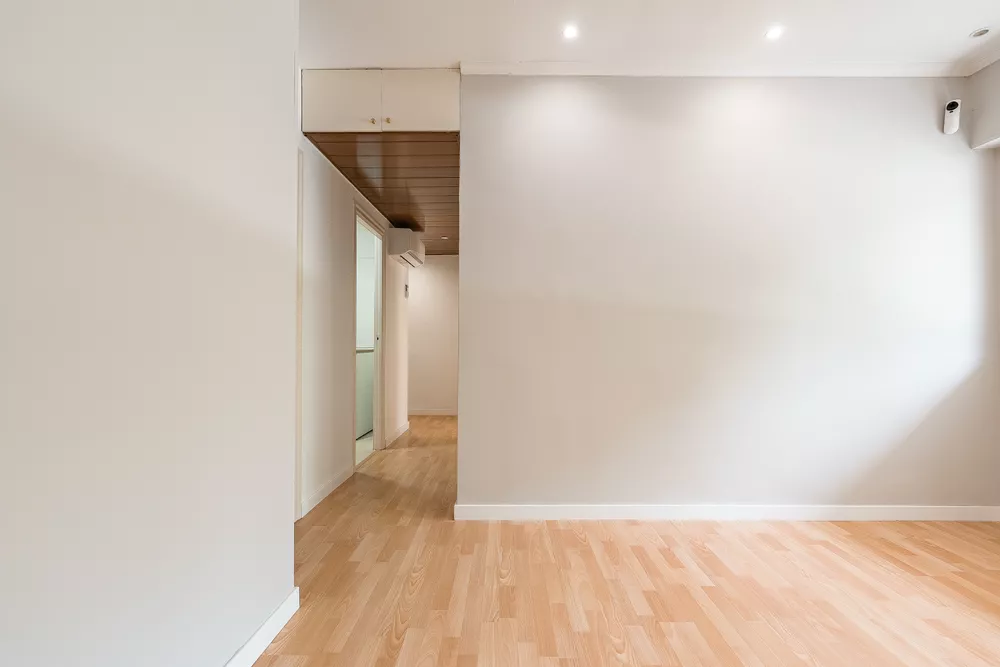 Bright 3-Bedroom Apartment on Meridiana Avenue, in Navas District