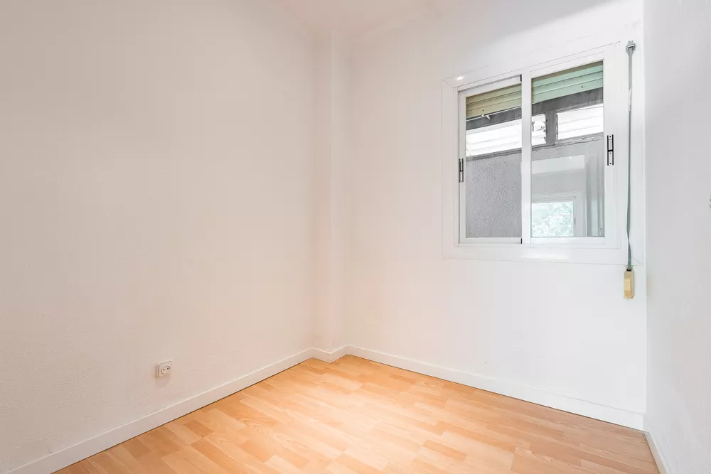 Bright 3-Bedroom Apartment on Meridiana Avenue, in Navas District