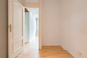 Bright 3-Bedroom Apartment on Meridiana Avenue, in Navas District