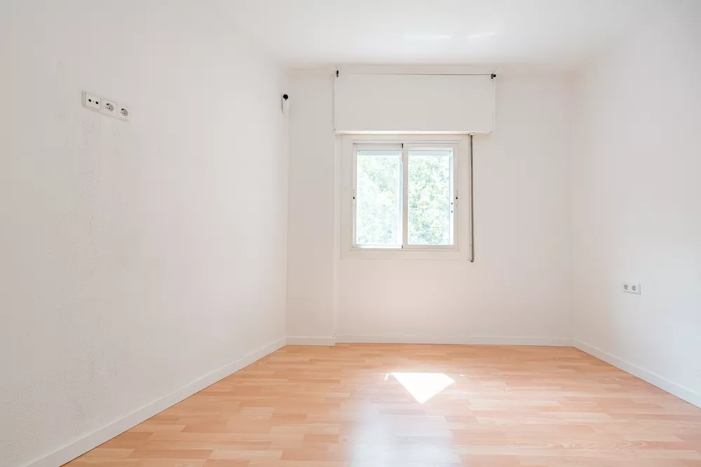 Bright 3-Bedroom Apartment on Meridiana Avenue, in Navas District