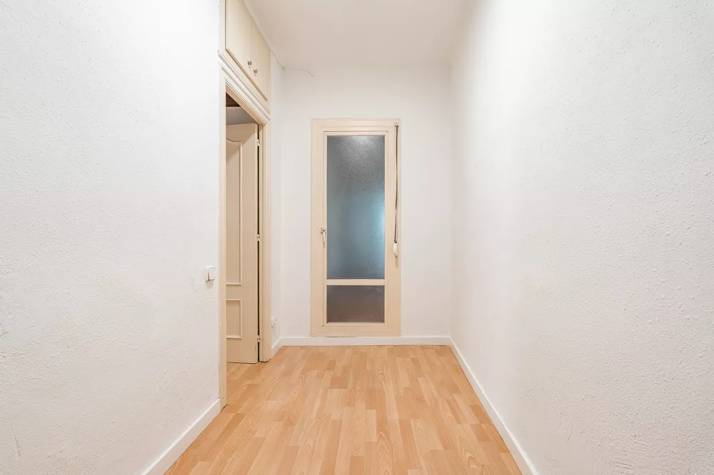 Bright 3-Bedroom Apartment on Meridiana Avenue, in Navas District