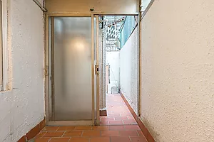 Bright 3-Bedroom Apartment on Meridiana Avenue, in Navas District