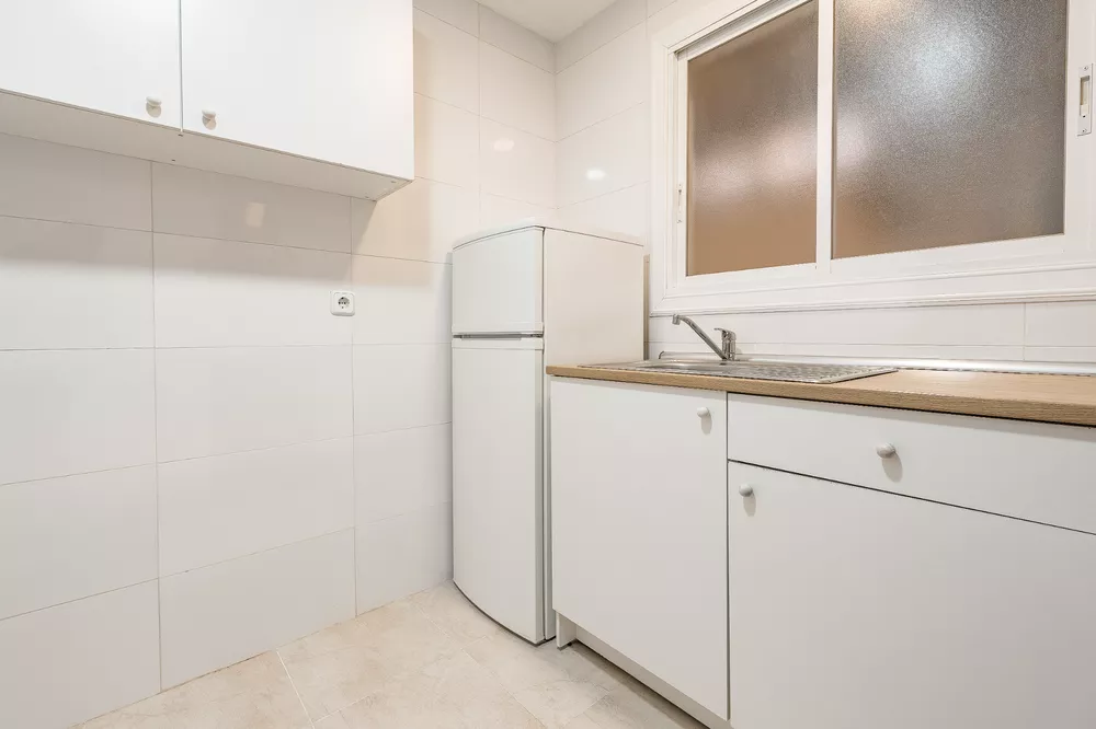 Bright 3-Bedroom Apartment on Meridiana Avenue, in Navas District