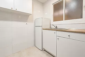 Bright 3-Bedroom Apartment on Meridiana Avenue, in Navas District
