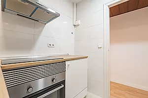 Bright 3-Bedroom Apartment on Meridiana Avenue, in Navas District