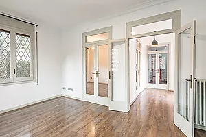 Casa unifamiliar independent de 249 m² amb jardí privat i garatge a Sant Gervasi – La Bonanova