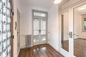 Casa unifamiliar independent de 249 m² amb jardí privat i garatge a Sant Gervasi – La Bonanova
